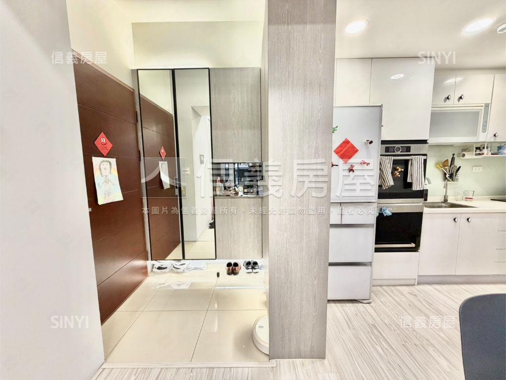 捷運弘暉方正３房稀有釋出房屋室內格局與周邊環境