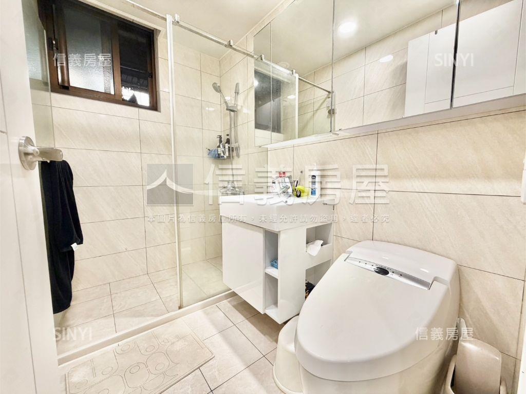 捷運弘暉方正３房稀有釋出房屋室內格局與周邊環境