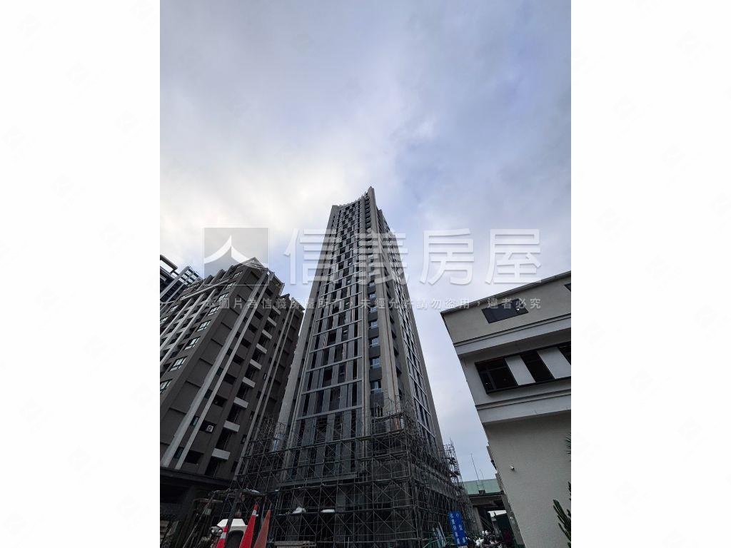 允將一著高樓層視野戶房屋室內格局與周邊環境