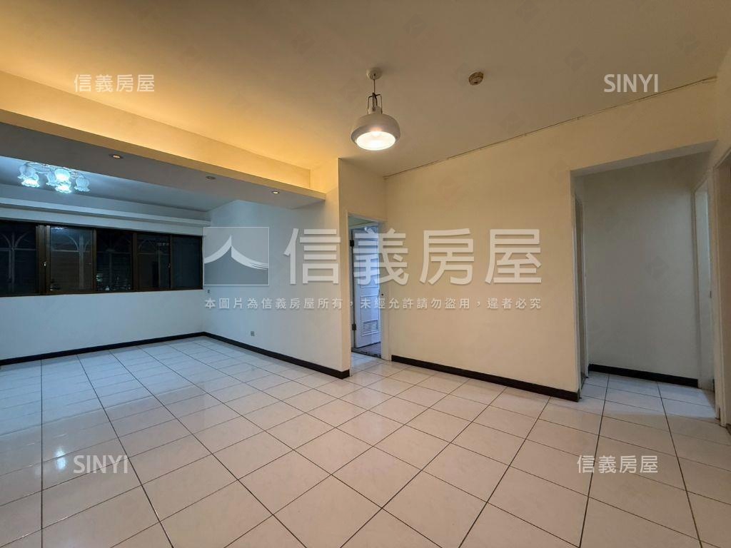 大空間－重慶台北房屋室內格局與周邊環境