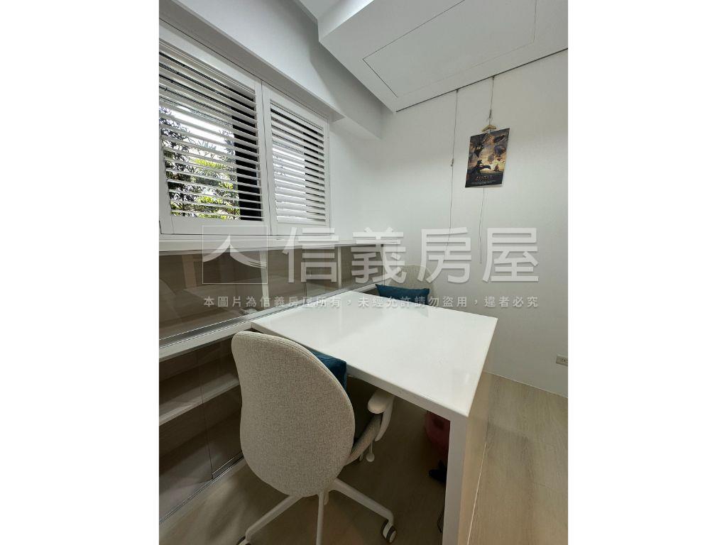 羅丹精裝電梯２房房屋室內格局與周邊環境