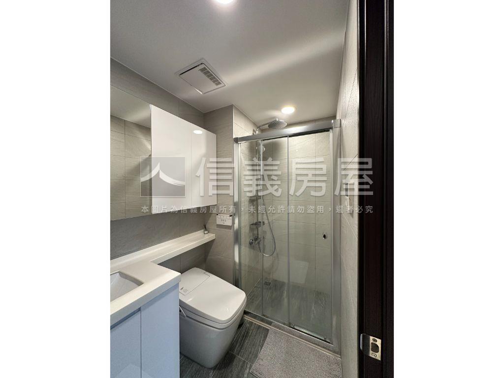 羅丹精裝電梯２房房屋室內格局與周邊環境