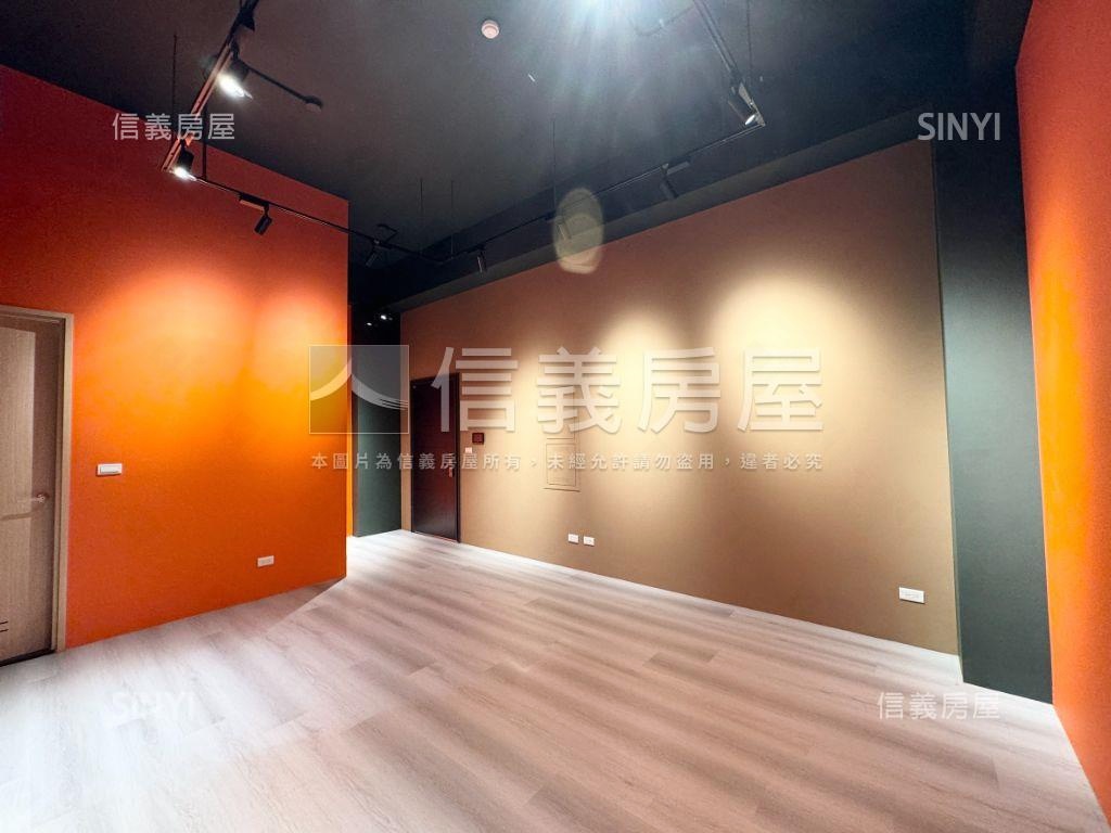 力璞學‧稀有挑高兩房車位房屋室內格局與周邊環境