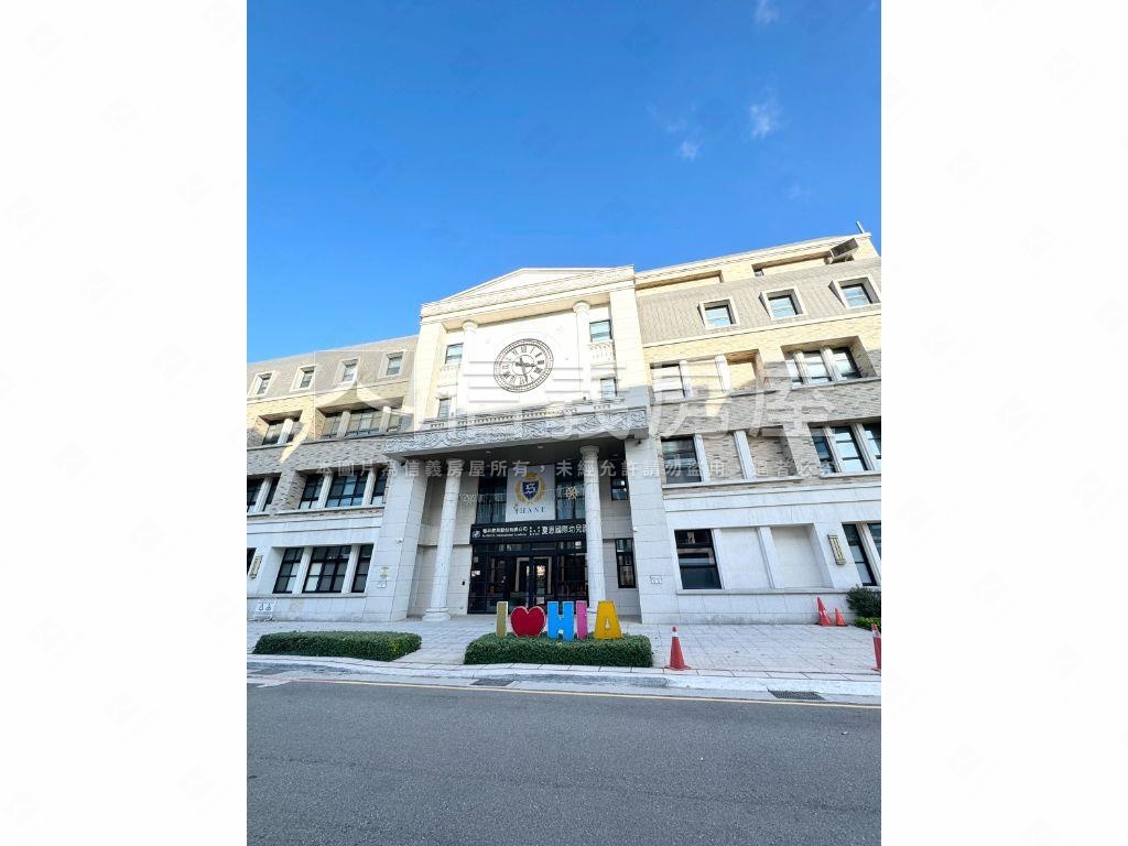 力璞學‧稀有挑高兩房車位房屋室內格局與周邊環境