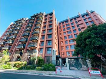 馬到成功‧力璞學挑高一樓