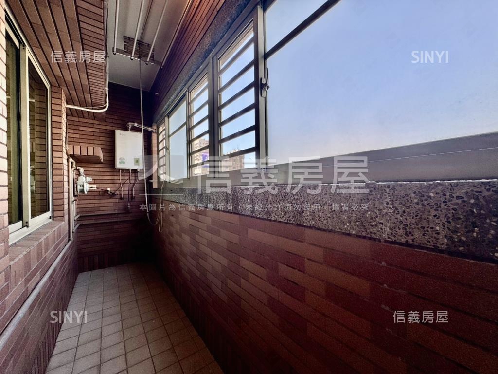 三多捷運．京城四房平車房屋室內格局與周邊環境