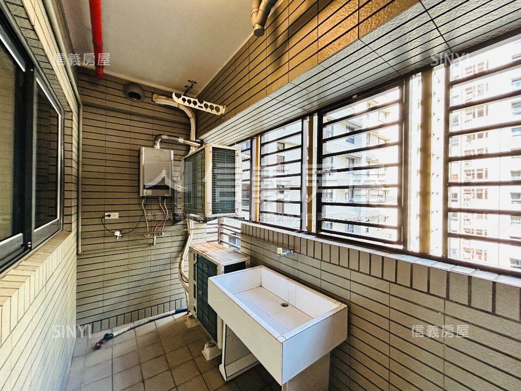 謙樹朝南山海美景３房房屋室內格局與周邊環境