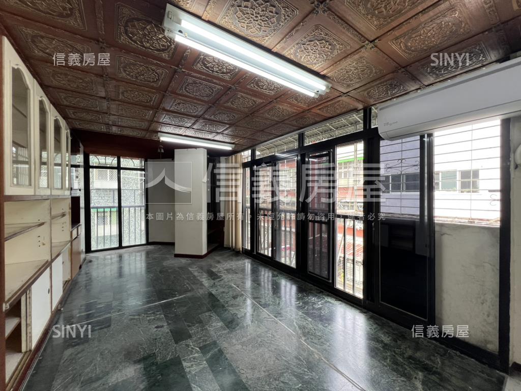 翡翠名宮㊔敦化學區五房房屋室內格局與周邊環境