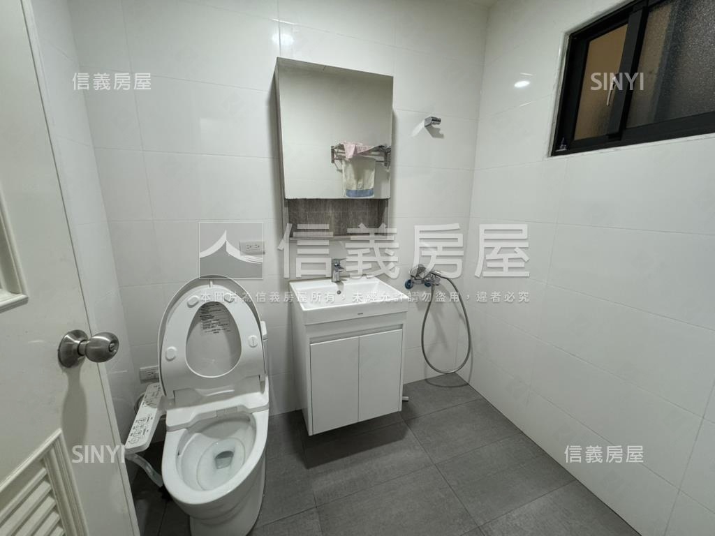 低總價！梅亭街美裝潢店面房屋室內格局與周邊環境