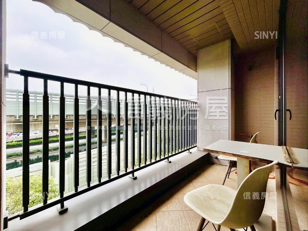 ＳＲＣ頂級奢華裝潢戶房屋室內格局與周邊環境