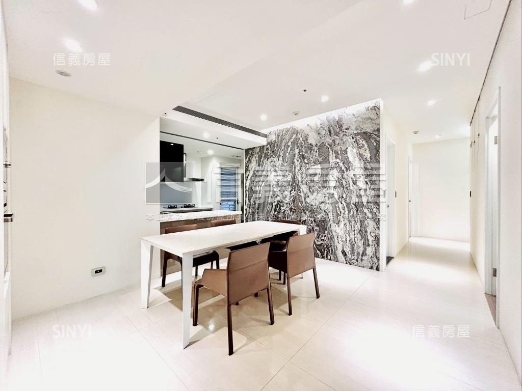 ＳＲＣ頂級奢華裝潢戶房屋室內格局與周邊環境