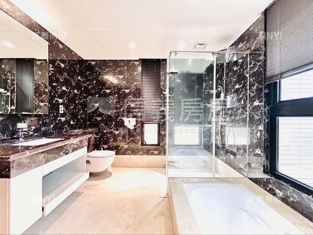 ＳＲＣ頂級奢華裝潢戶房屋室內格局與周邊環境