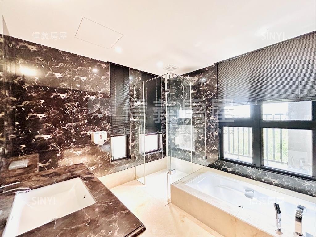 ＳＲＣ頂級奢華裝潢戶房屋室內格局與周邊環境