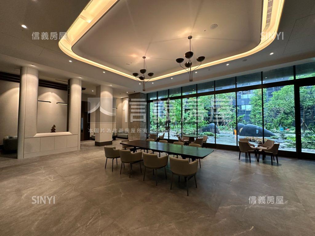 富立波光粼粼２＋１雙平車房屋室內格局與周邊環境