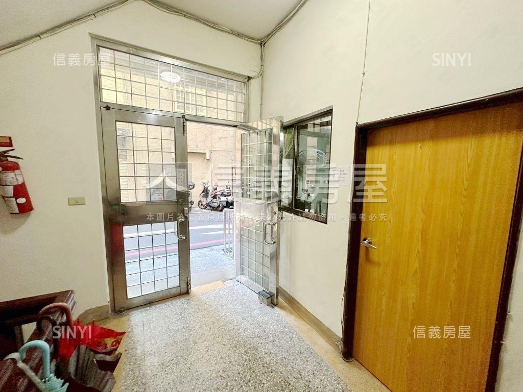 景安捷運電梯大空間華廈房屋室內格局與周邊環境