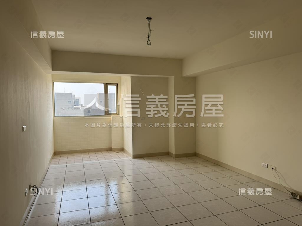 近交流道景觀美宅有車位房屋室內格局與周邊環境