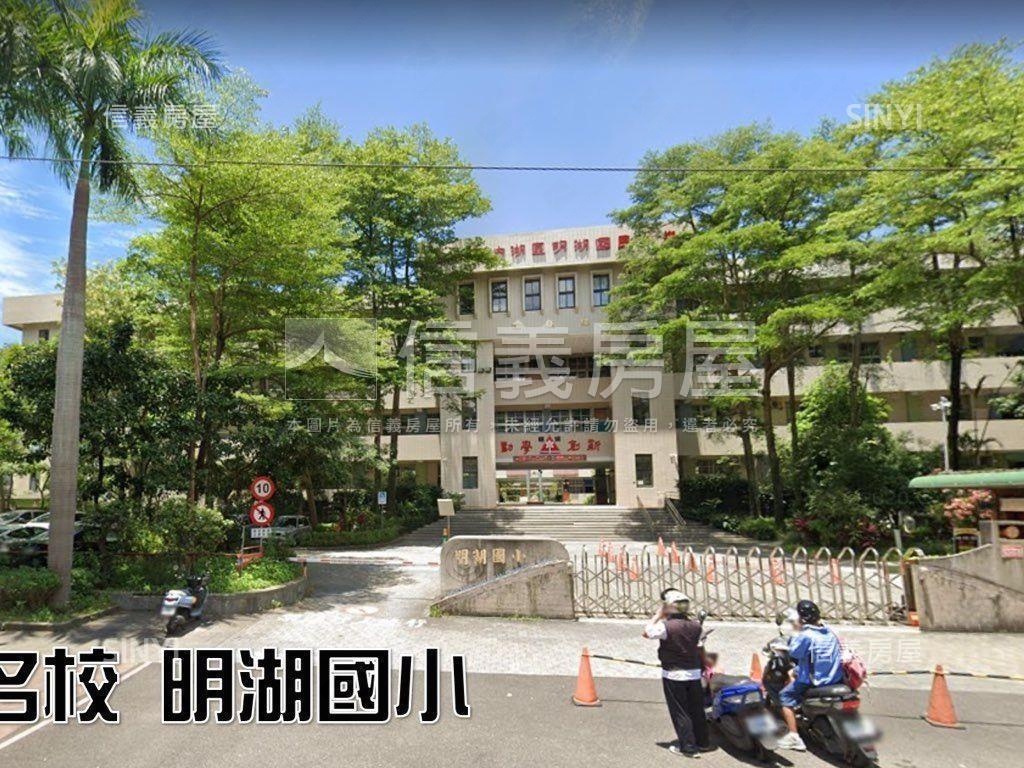 捷運鋼骨大三房車位房屋室內格局與周邊環境