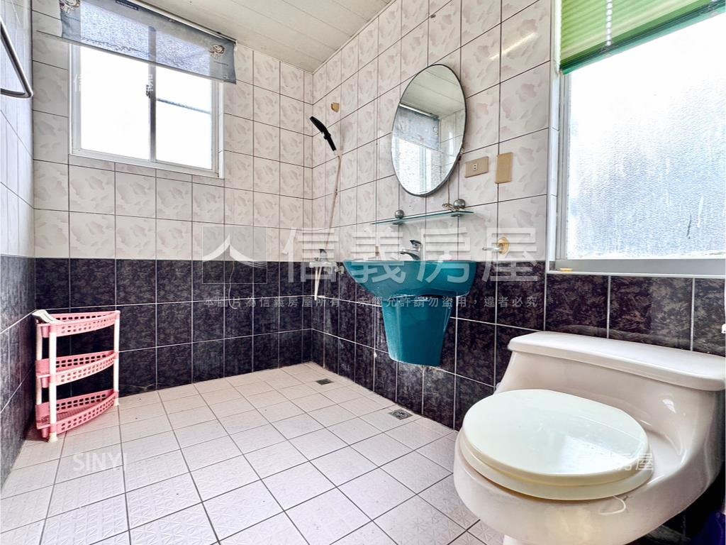 大社觀景山林度假別墅房屋室內格局與周邊環境