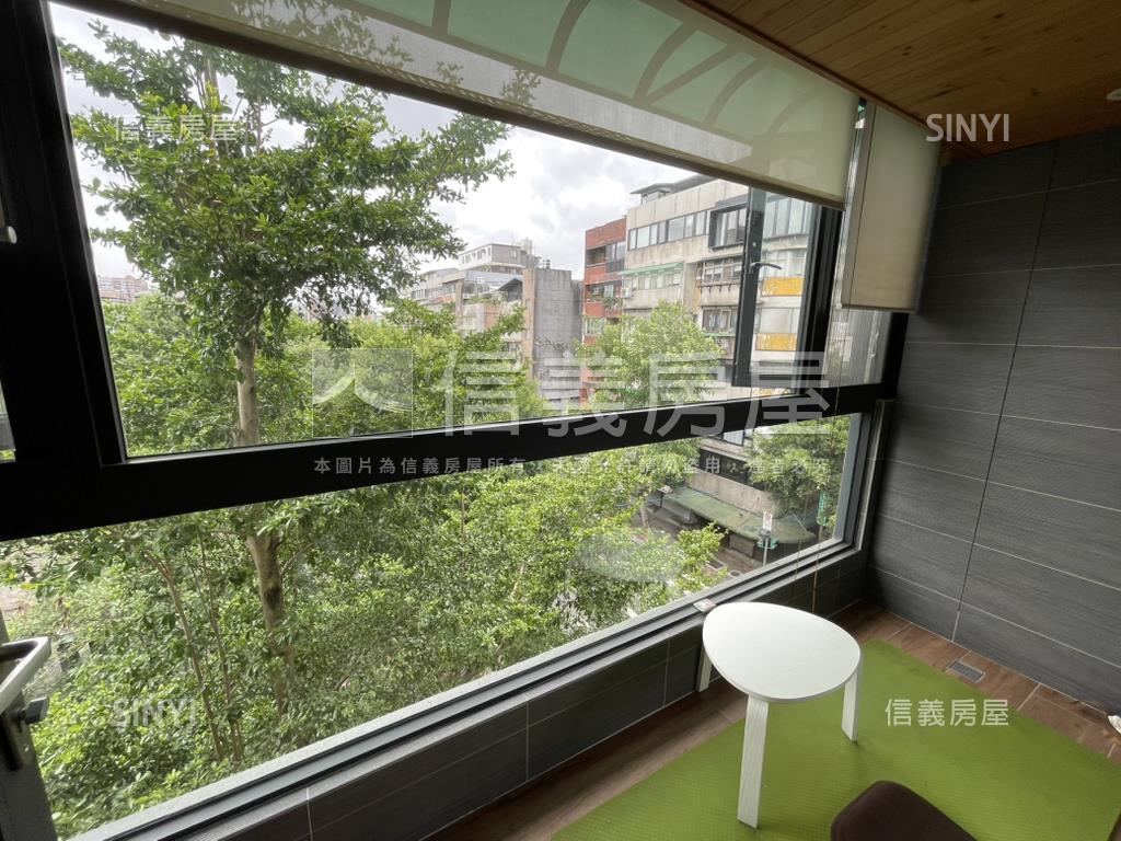 專任－面公園電梯裝潢豪邸房屋室內格局與周邊環境