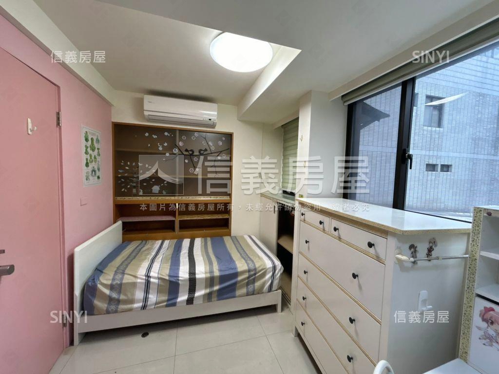 建中電梯車位珠寶盒房屋室內格局與周邊環境