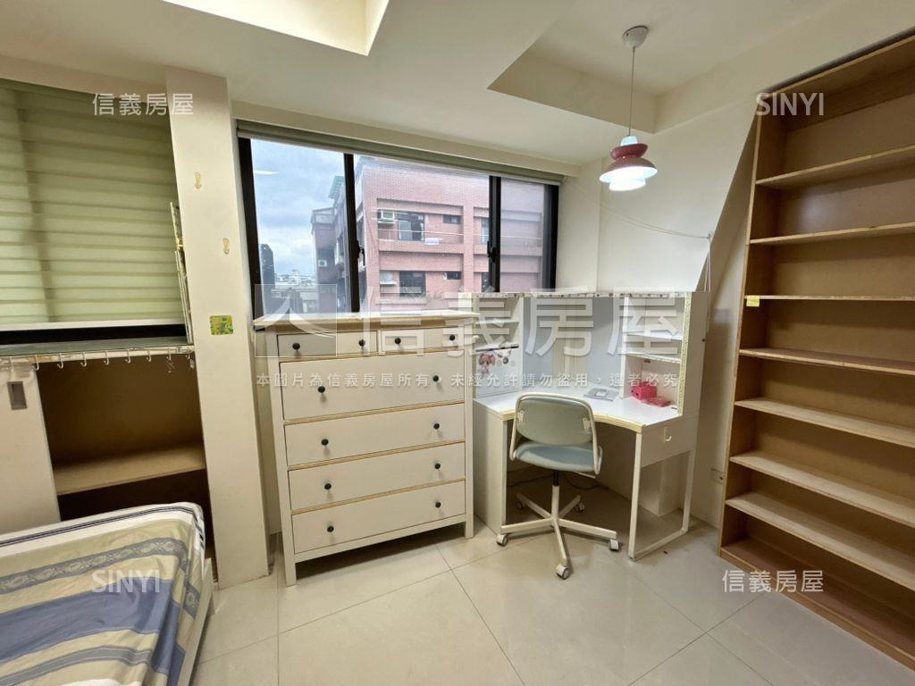 建中電梯車位珠寶盒房屋室內格局與周邊環境