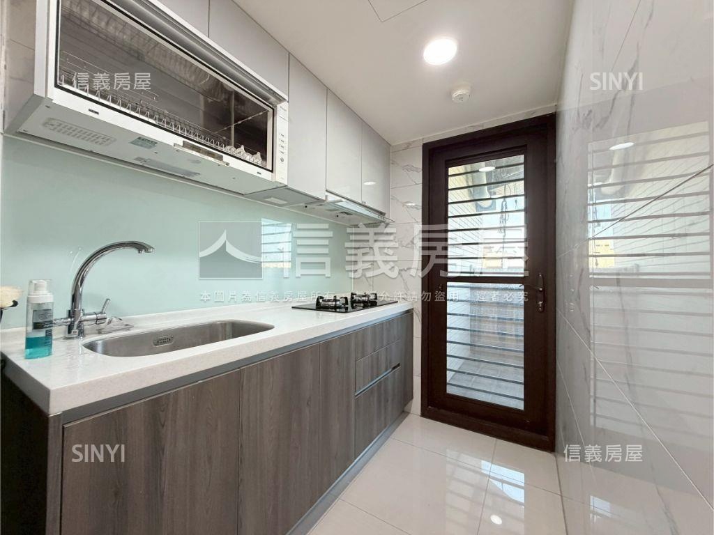 明新兩房雙衛浴精美房房屋室內格局與周邊環境