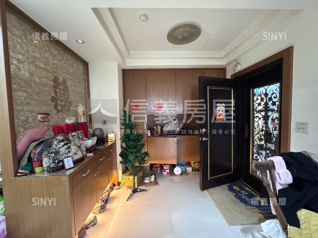近青埔四房雙車位房屋室內格局與周邊環境