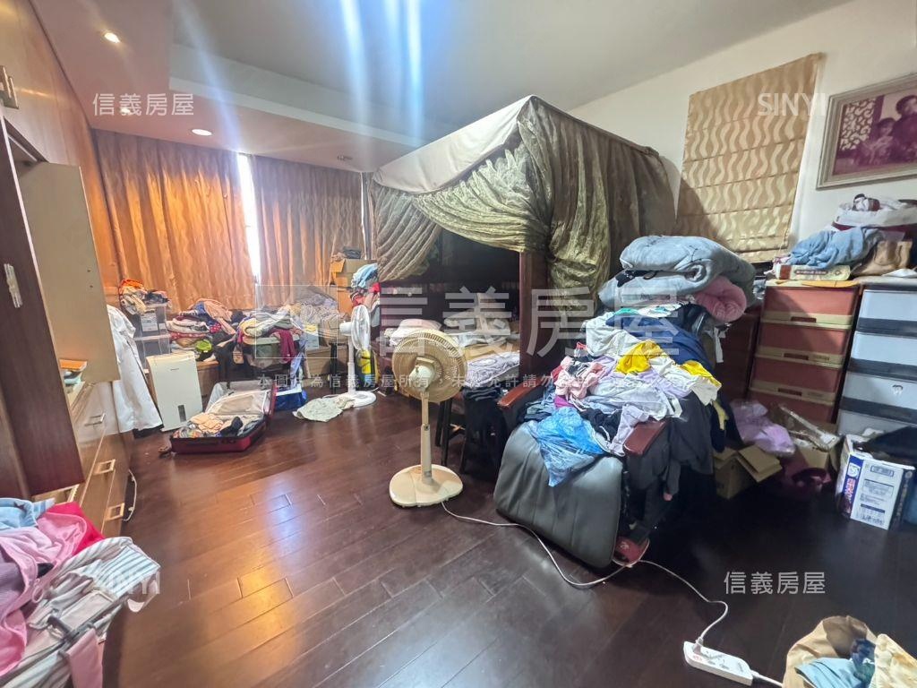近青埔四房雙車位房屋室內格局與周邊環境