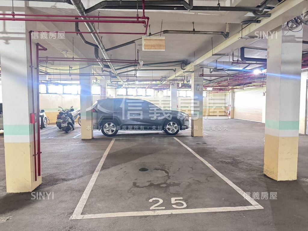 近青埔四房雙車位房屋室內格局與周邊環境