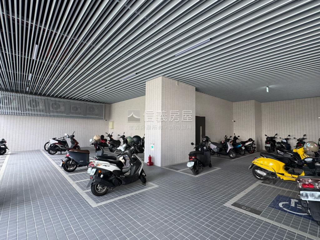 亞昕一緻全新落成三房平車房屋室內格局與周邊環境