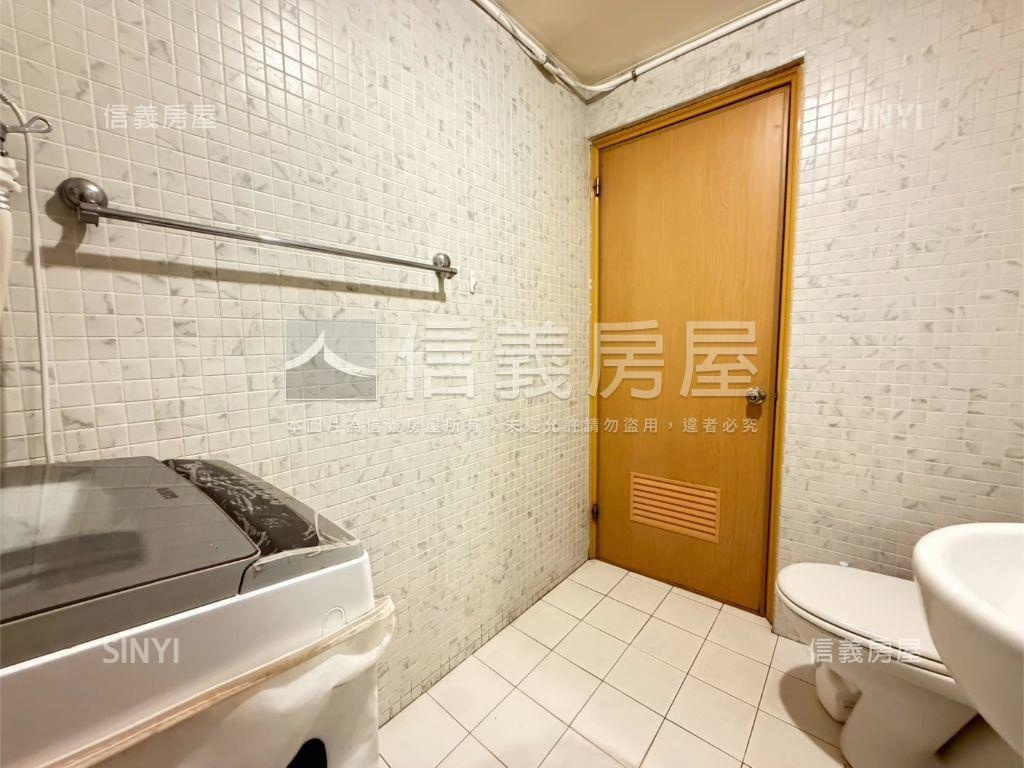 仁愛圓環大面採光亮房房屋室內格局與周邊環境