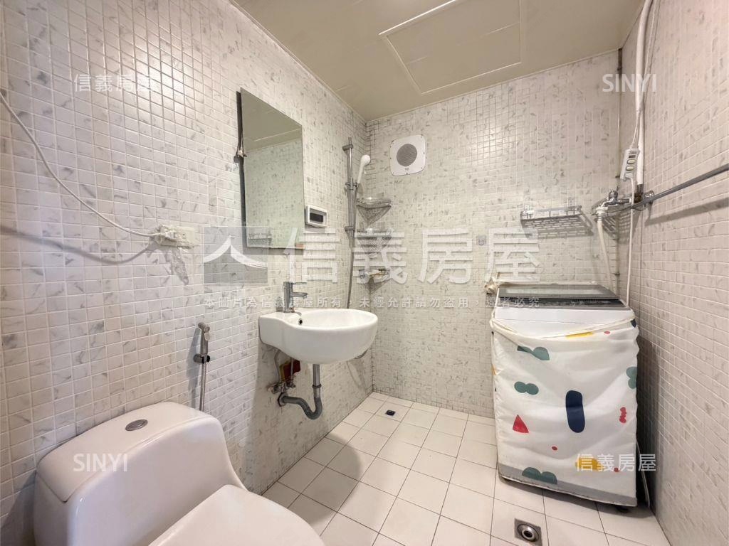 仁愛圓環大面採光亮房房屋室內格局與周邊環境