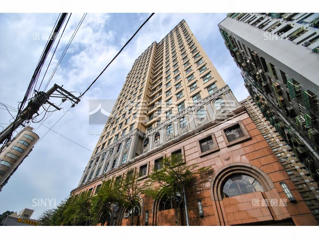 挑高就是爽！空間秒翻倍房屋室內格局與周邊環境
