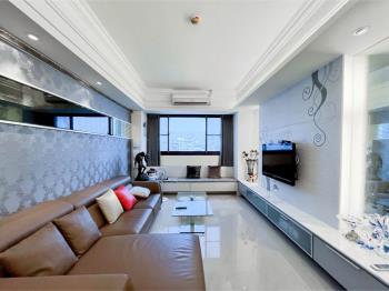 近捷運公園三面採光美宅