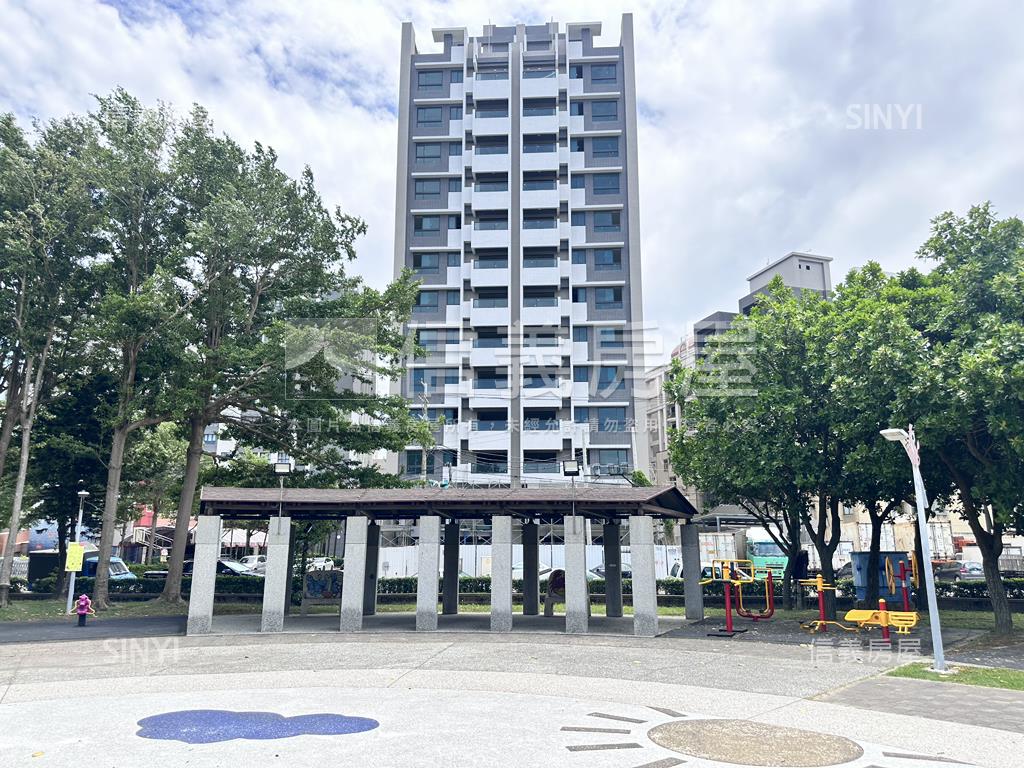 品益君品面公園３房大平車房屋室內格局與周邊環境
