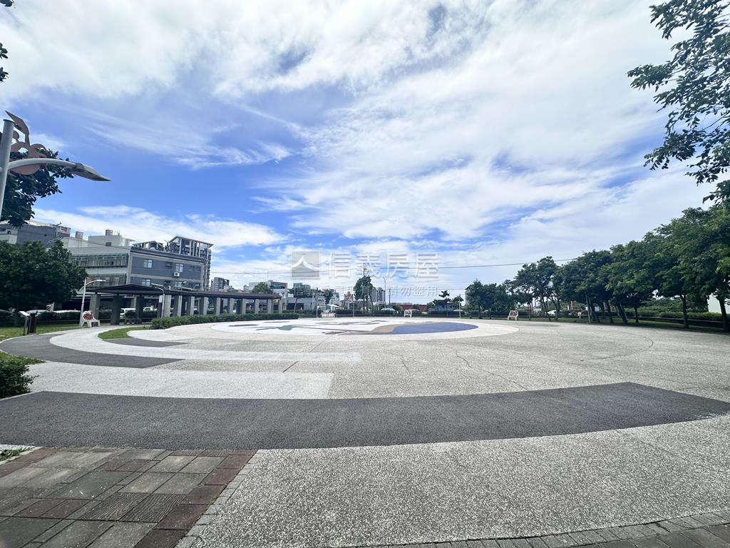 品益君品面公園３房大平車房屋室內格局與周邊環境