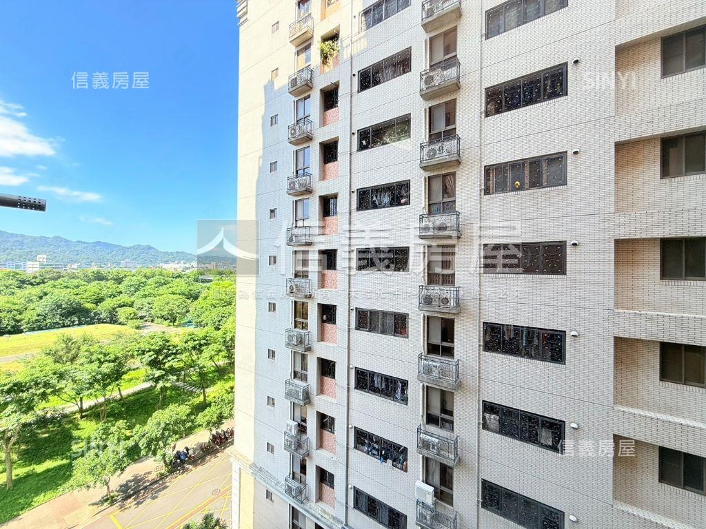 北美館ＭＲＴ溫馨兩房車位房屋室內格局與周邊環境