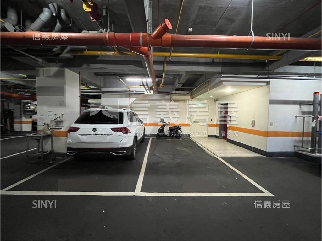 稀有國泰霞關景觀四房車位房屋室內格局與周邊環境