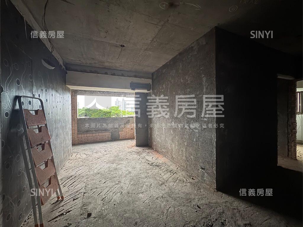 鄉城陽光鎮拆空二房好規劃房屋室內格局與周邊環境