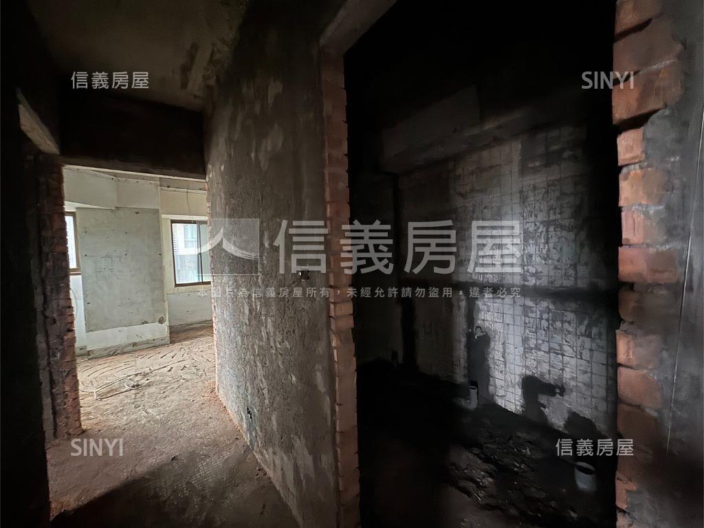 鄉城陽光鎮拆空二房好規劃房屋室內格局與周邊環境