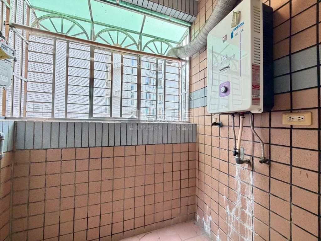 樹義學區旁高樓四房附車位房屋室內格局與周邊環境