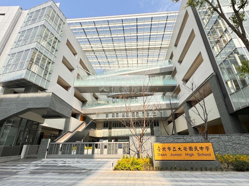 成功對流窗房屋室內格局與周邊環境