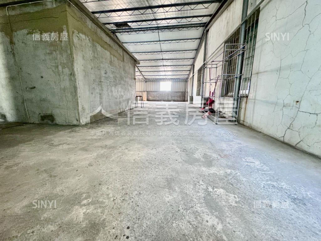 近車站公園首排正街透天房屋室內格局與周邊環境