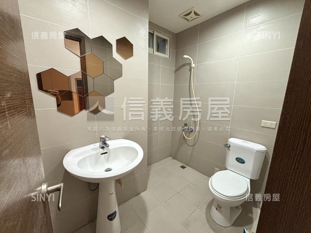 紅樹林鴻圖大展房屋室內格局與周邊環境
