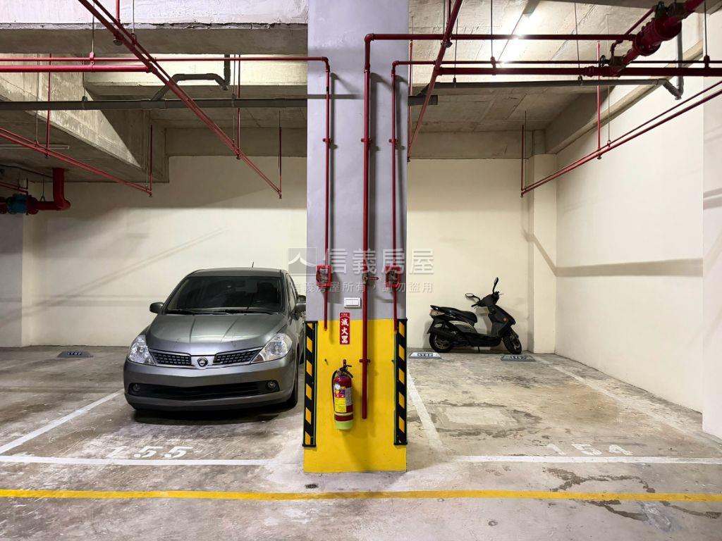 ＣＡＳＡ三房雙車位露臺戶房屋室內格局與周邊環境
