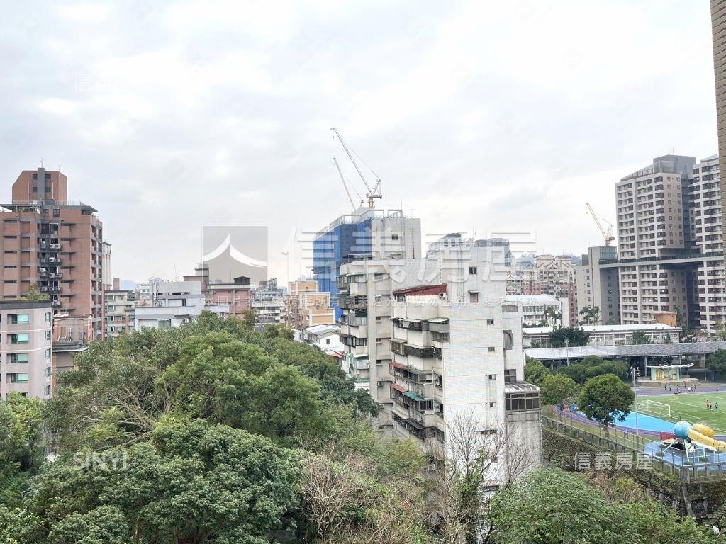 文山雅軒景觀三房車位房屋室內格局與周邊環境