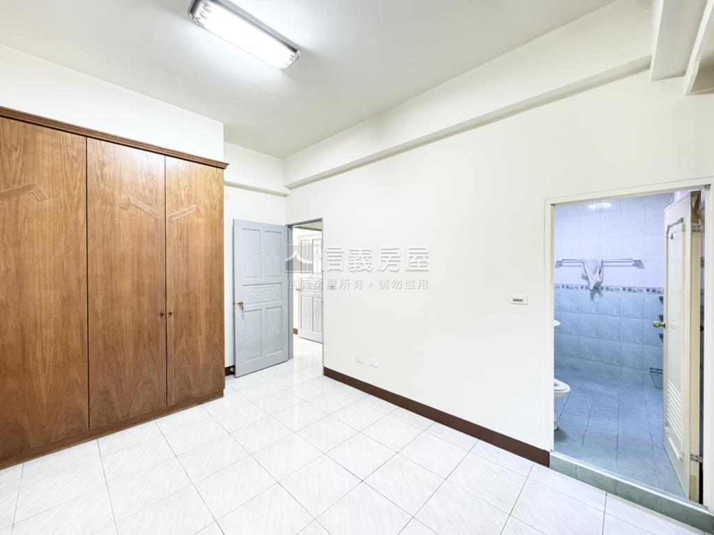 走路搭捷運的機能四房房屋室內格局與周邊環境