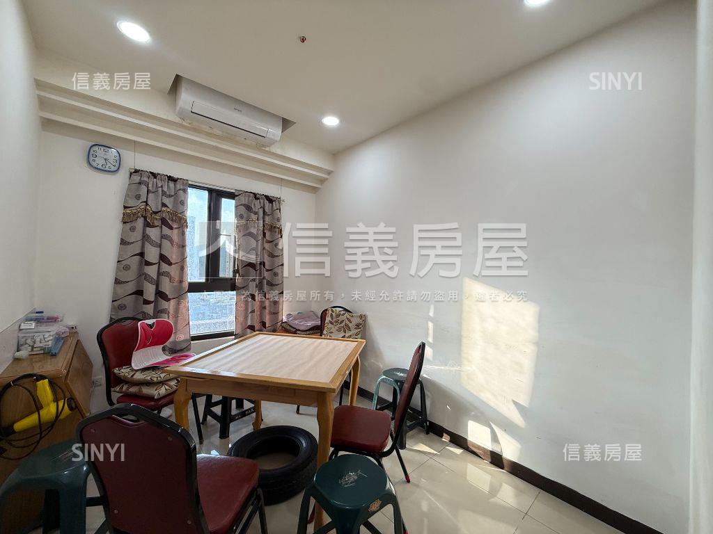 稀有釋出名城大兩房車位房屋室內格局與周邊環境