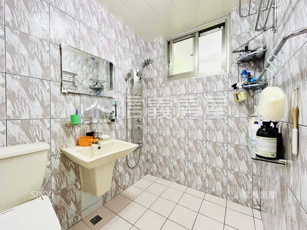 天祥街優美公寓２樓房屋室內格局與周邊環境