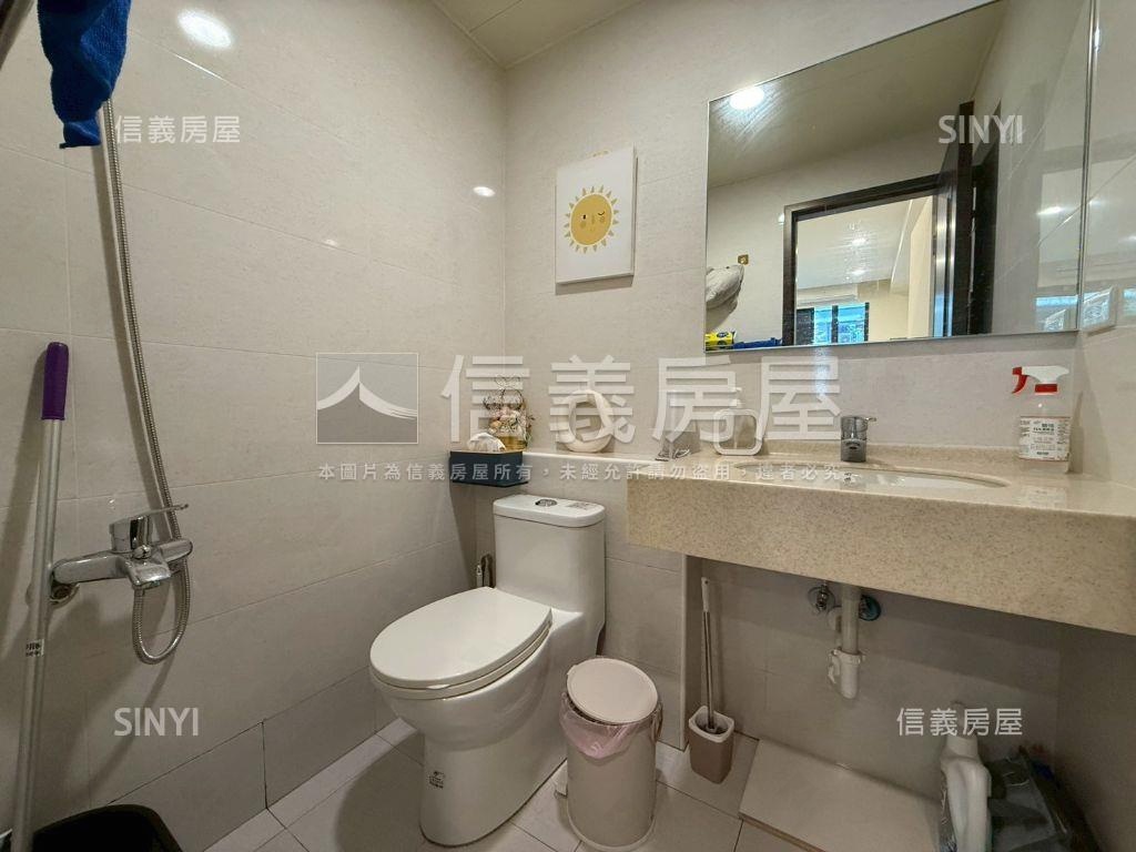 Ｉ世界燙金店房屋室內格局與周邊環境